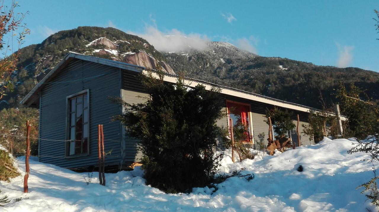 Cabanas Lomas Del Salto Hotel Puerto Chacabuco Bagian luar foto